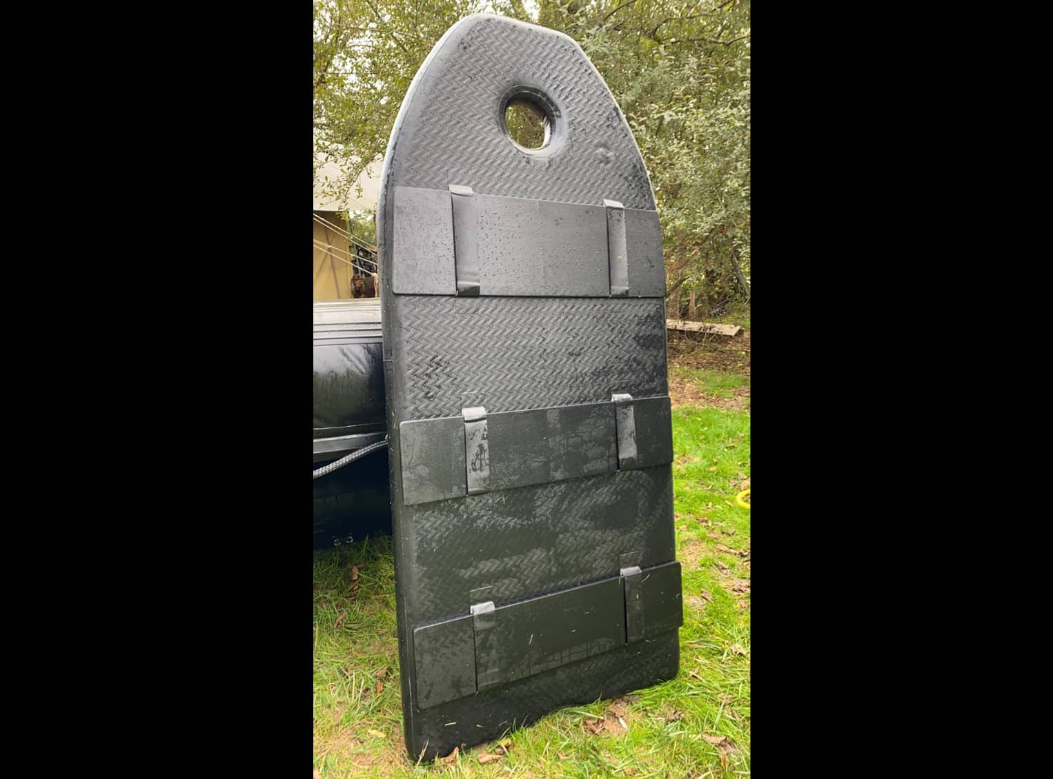 CARP SPIRIT BLACK BOAT 320W